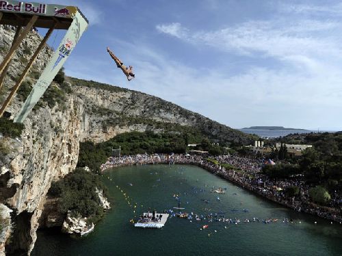 Red Bull cliff diving