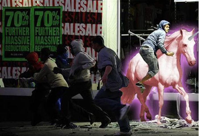 Photoshoppade bilder från kravallerna i London 2011