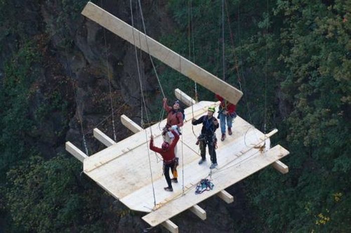 Hängande jacuzzi i Schweiz