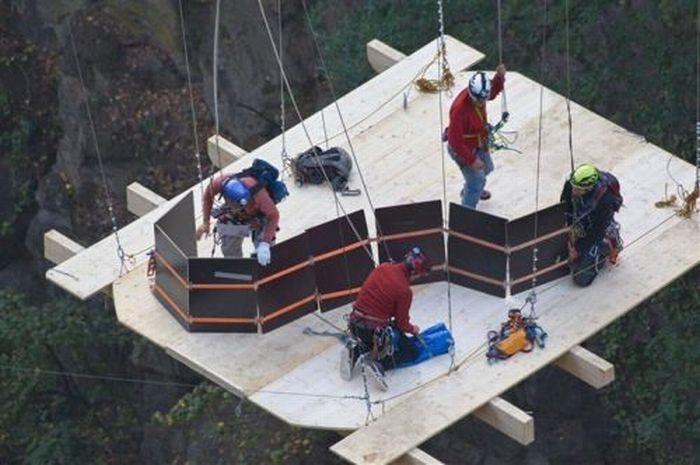 Hängande jacuzzi i Schweiz