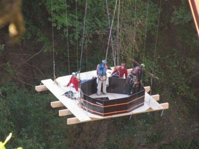 Hängande jacuzzi i Schweiz