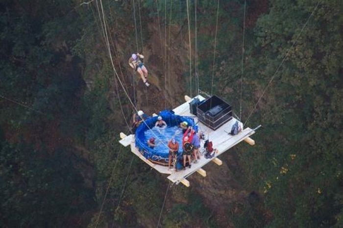 Hängande jacuzzi i Schweiz