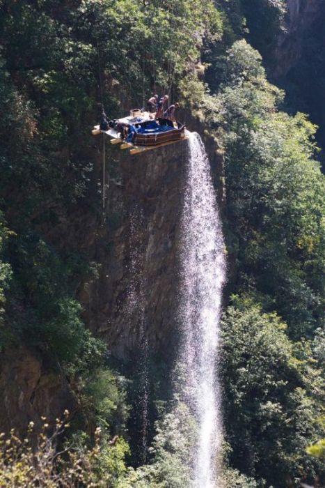 Hängande jacuzzi i Schweiz